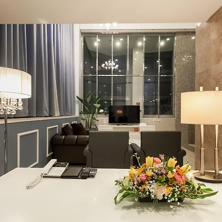 Hotel Pharos