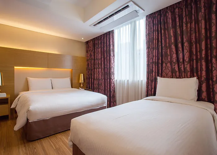 Pharos Hotel 3*