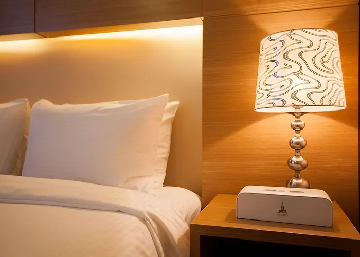 Hotel Pharos 3*