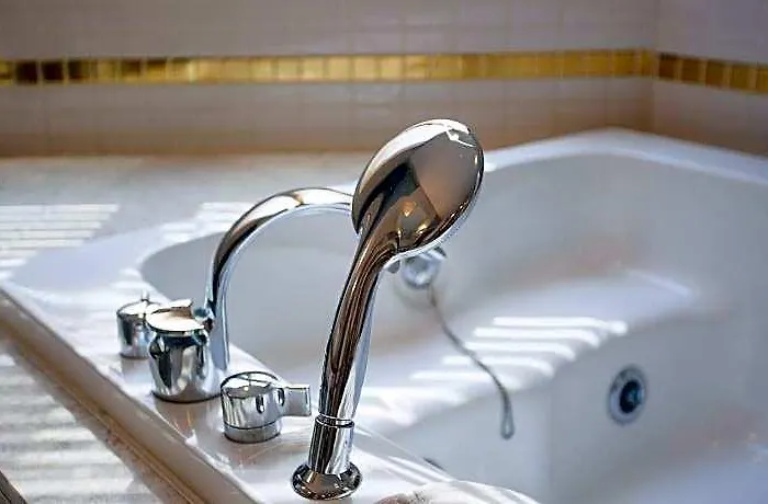 Hotel Pharos 3*